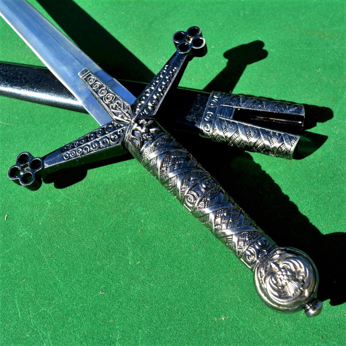 Scottish dagger with honeycomb motif, semi-sharp
