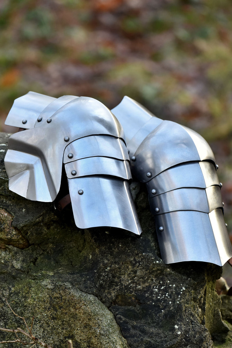 Poleyns, Kniepanzer, 15. Jahrhundert, 1,2 mm