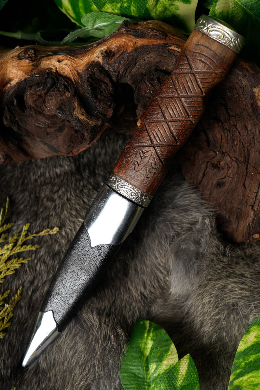 Sgian dubh, halvvass