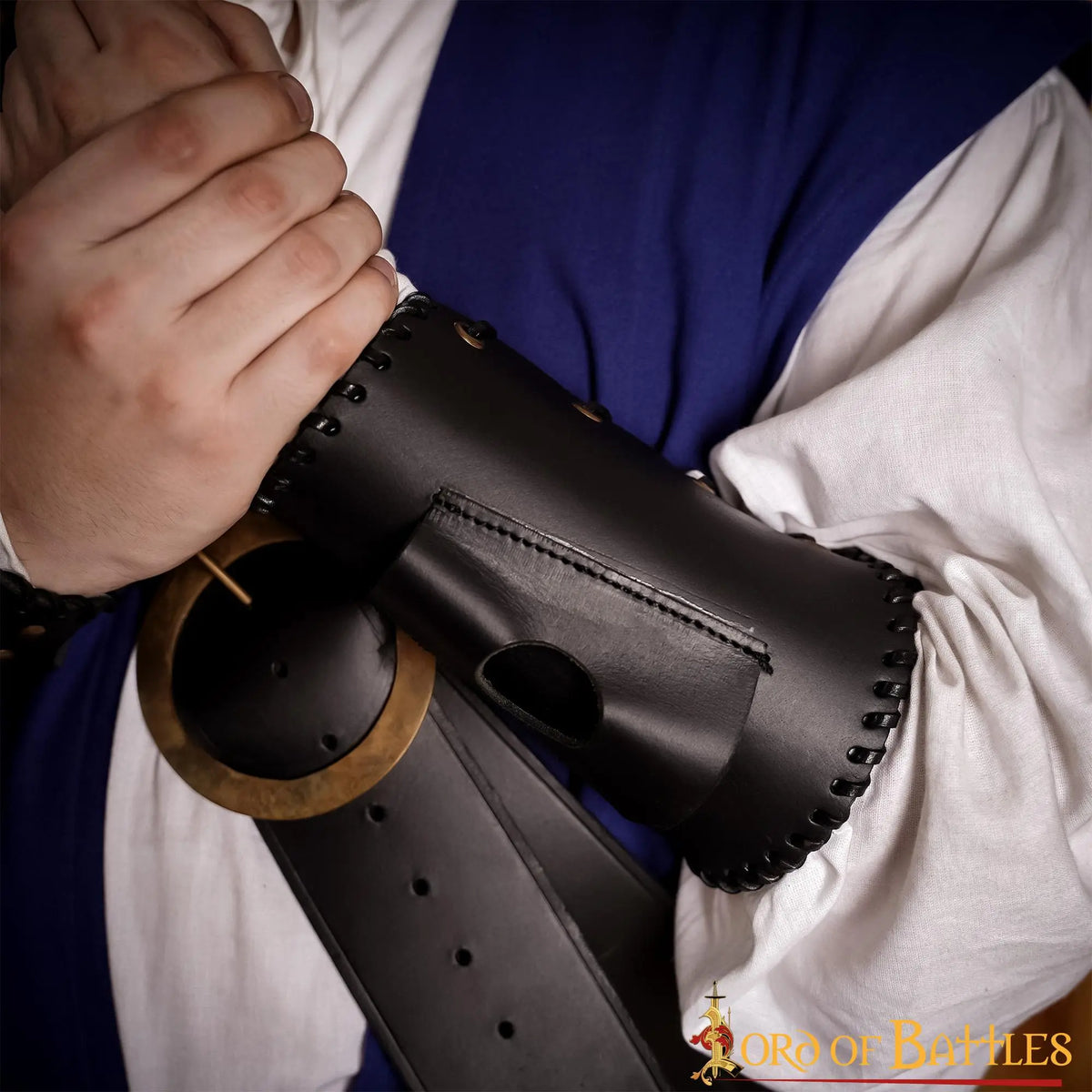 Bracciale in pelle con porta-coltello, nero