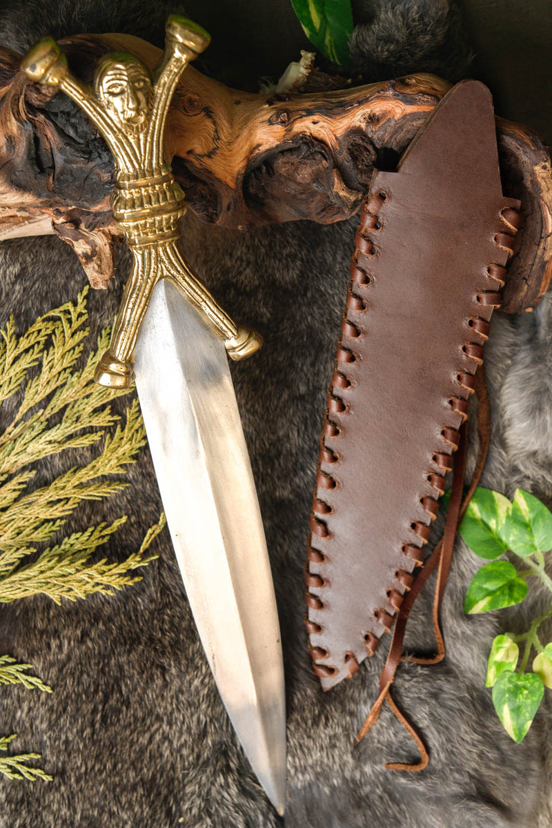 Celtic anthropomorphic dagger, semi-sharp