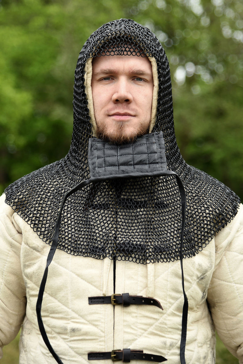 Ringbrynjehætte med firkantet ventail, bronzeret, 8 mm