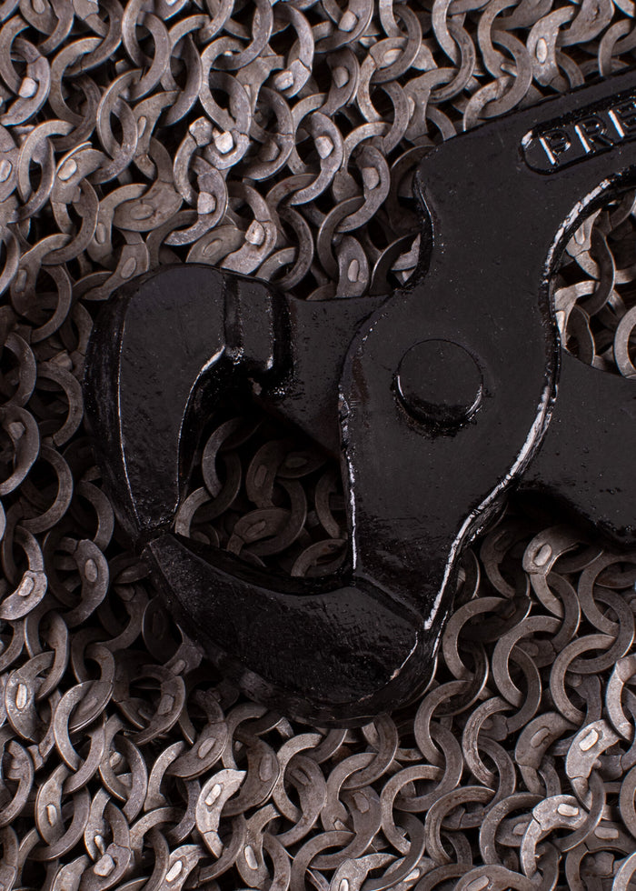 Ringbrynjestång för kilformade nitar