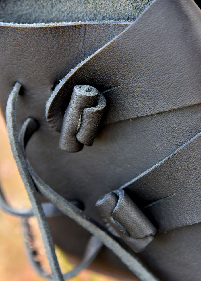 Wikińskie buty Jorvik z gwoździami, czarne