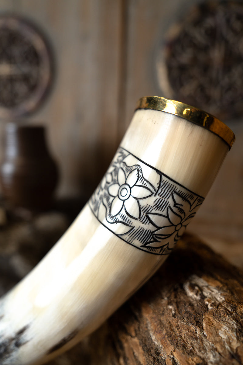 Drikkehorn Gorm med læderholder, 300–500 ml