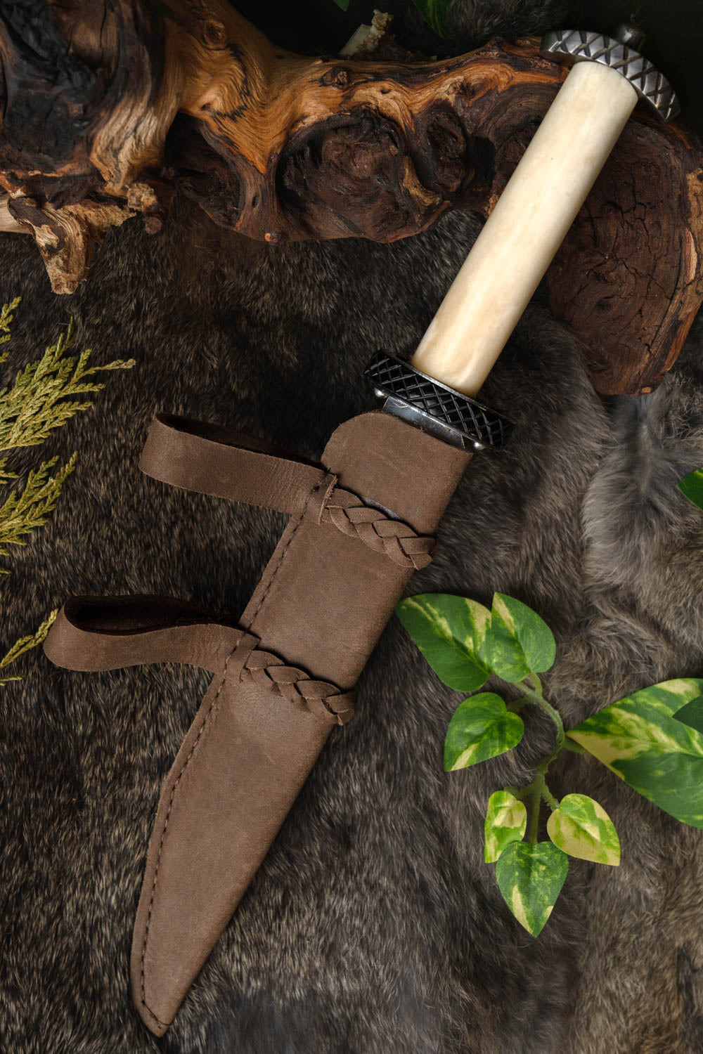Seax Eriksson, pol ostro