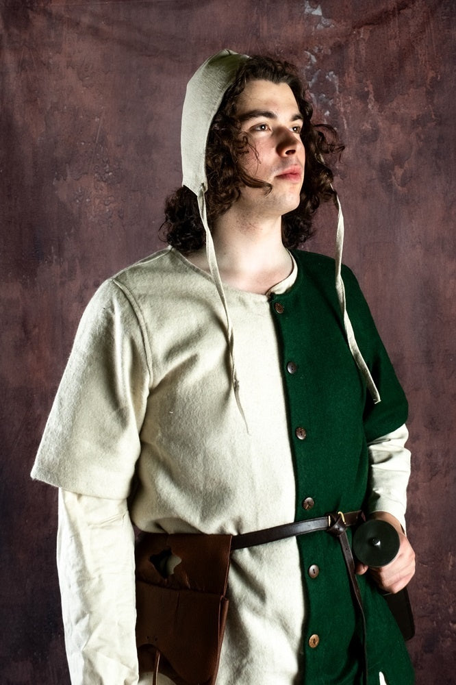 Haube aus dem 12.–13. Jahrhundert, creme