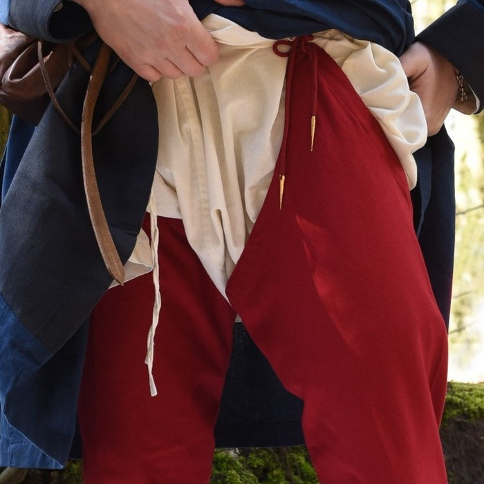Chausses medievales con cordones, rojas