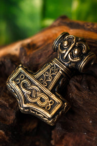 Vikingiškasis Ödeshög Mjölnir su mazgų ornamentu, bronza