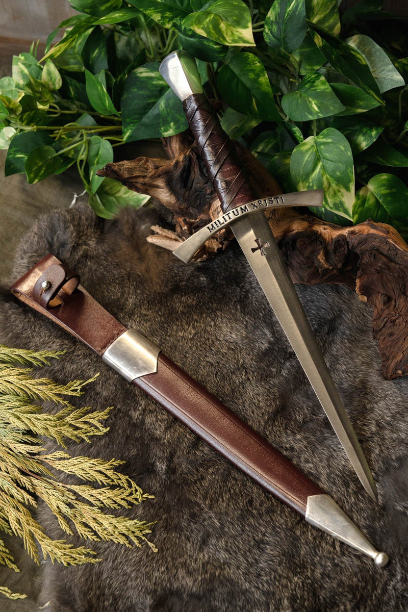 Templar dagger, semi-sharp