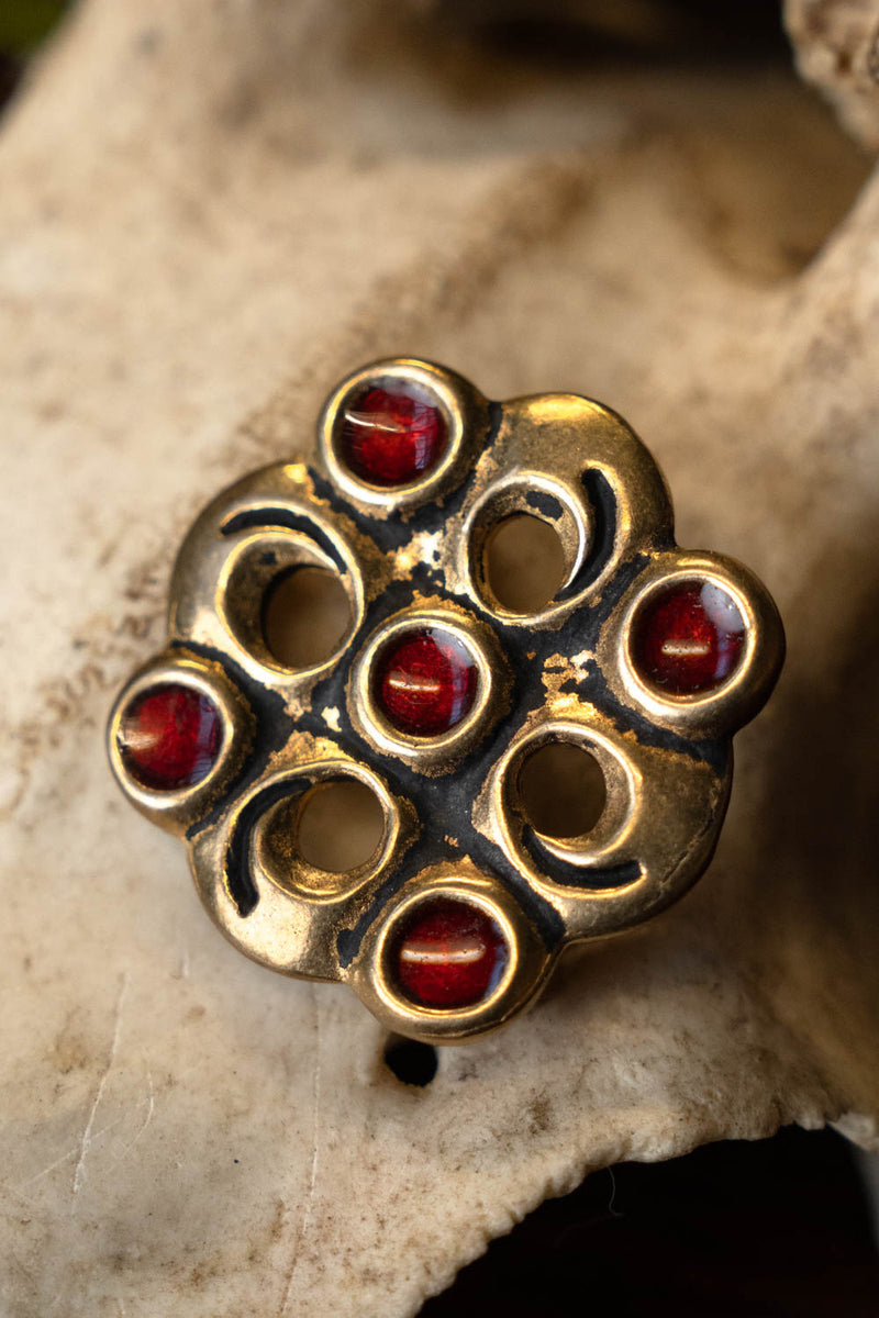 Merovingisk cloisonné-broche, bronze