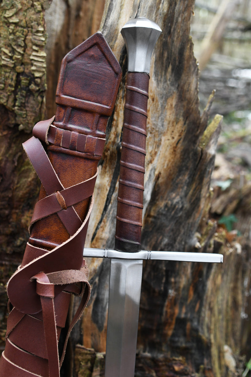 Tvåhandsvärd med skida, trubbigt, battle ready