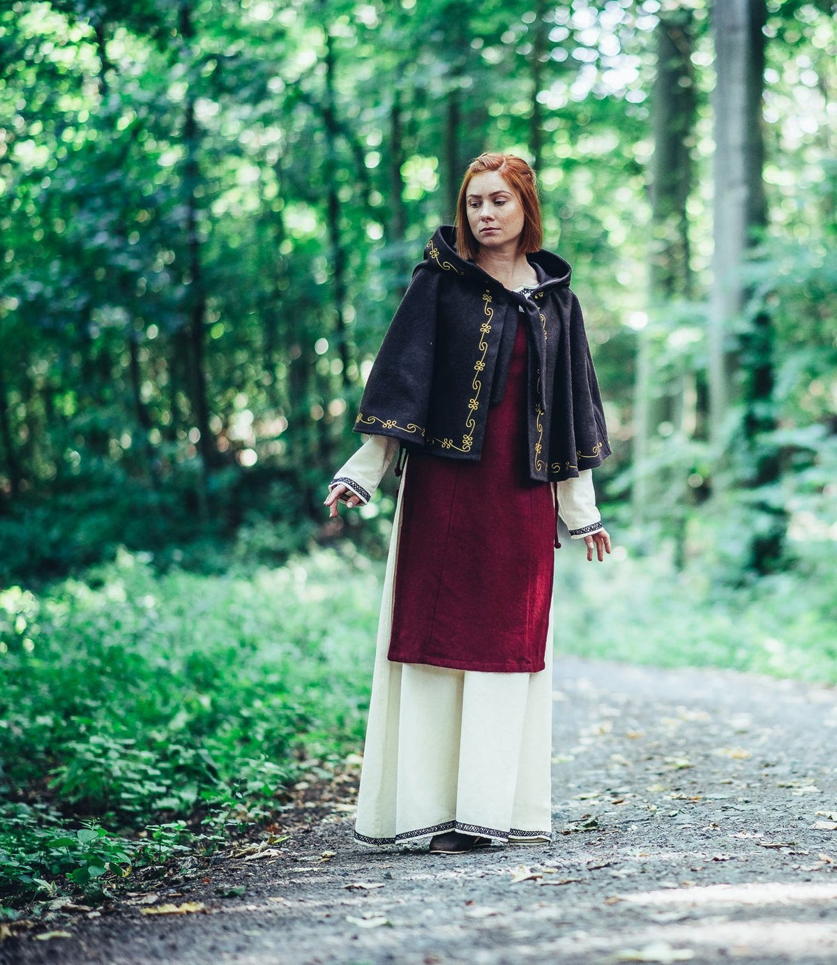 Kaproen Runa, zwart, wolmix