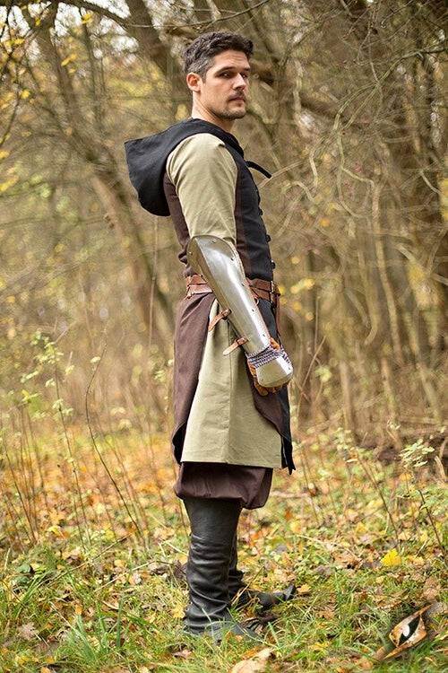 Ærmeløs jakke Assassin’s Creed, brun-sort