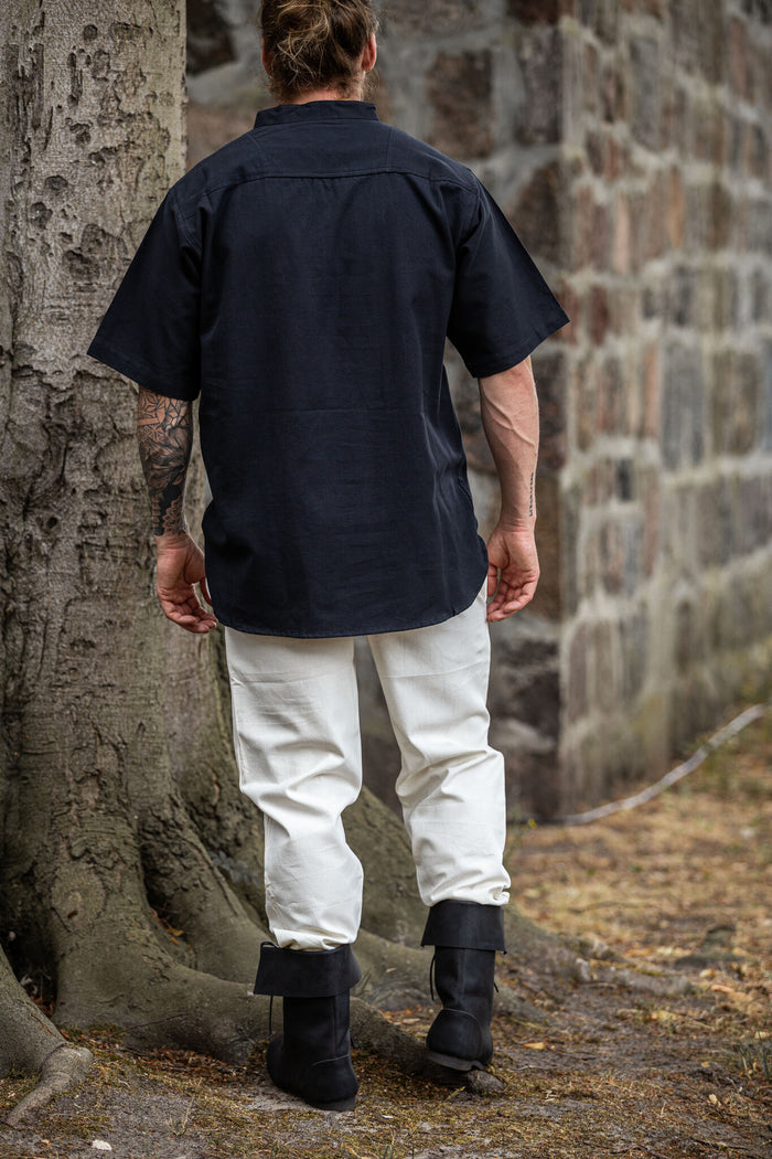 Medieval shirt with short sleeves, black