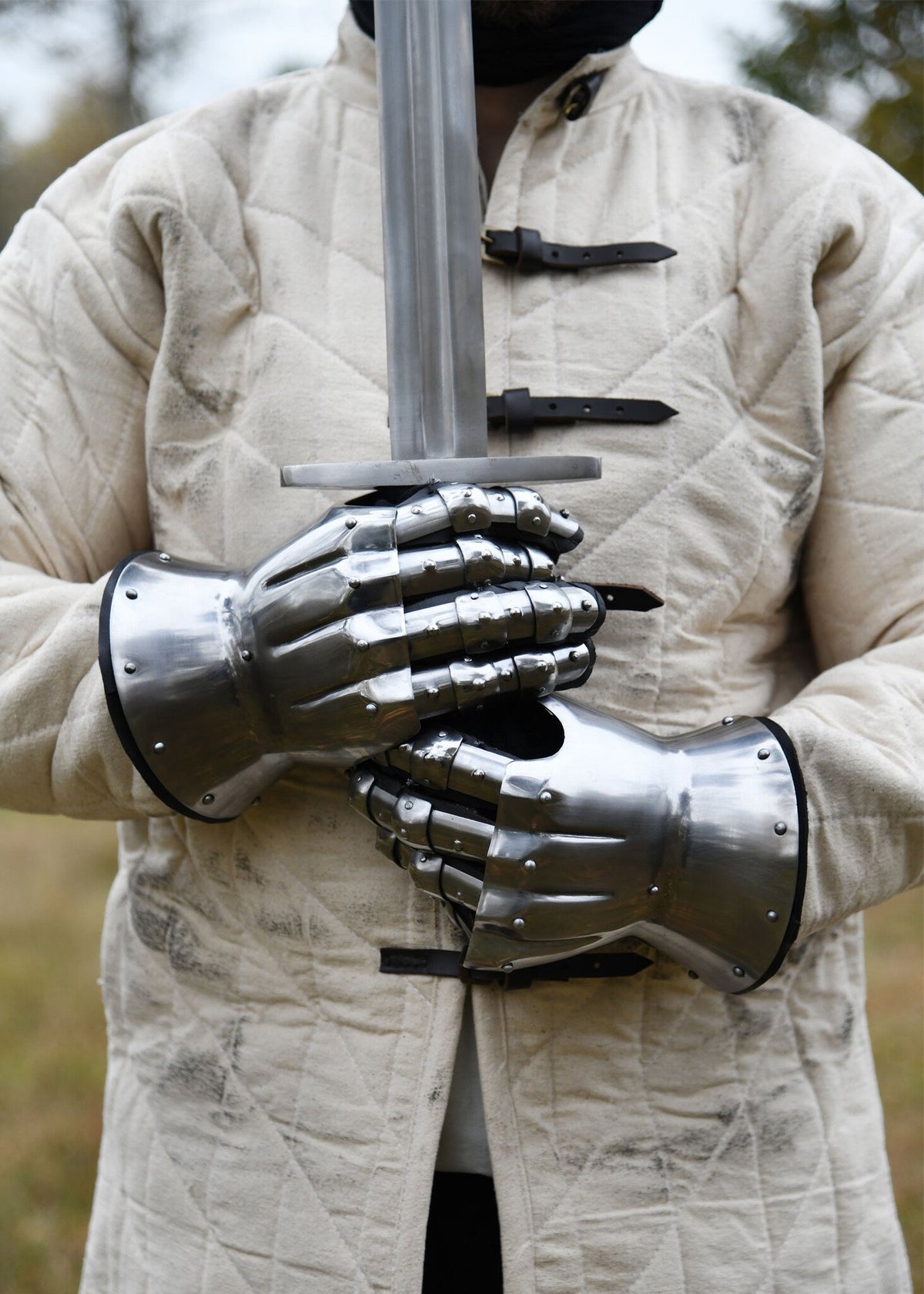 Guanti a clessidra Wighelm, 1350–1410, 1,6 mm