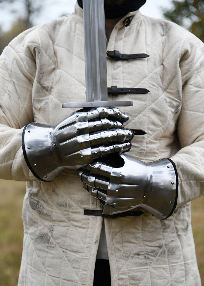 Guanti a clessidra Wighelm, 1350–1410, 1,6 mm