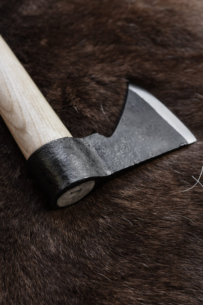 Viking arbeidsbijl, type D, semi-scherp