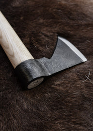 Viking hand axe, type D, semi-sharp