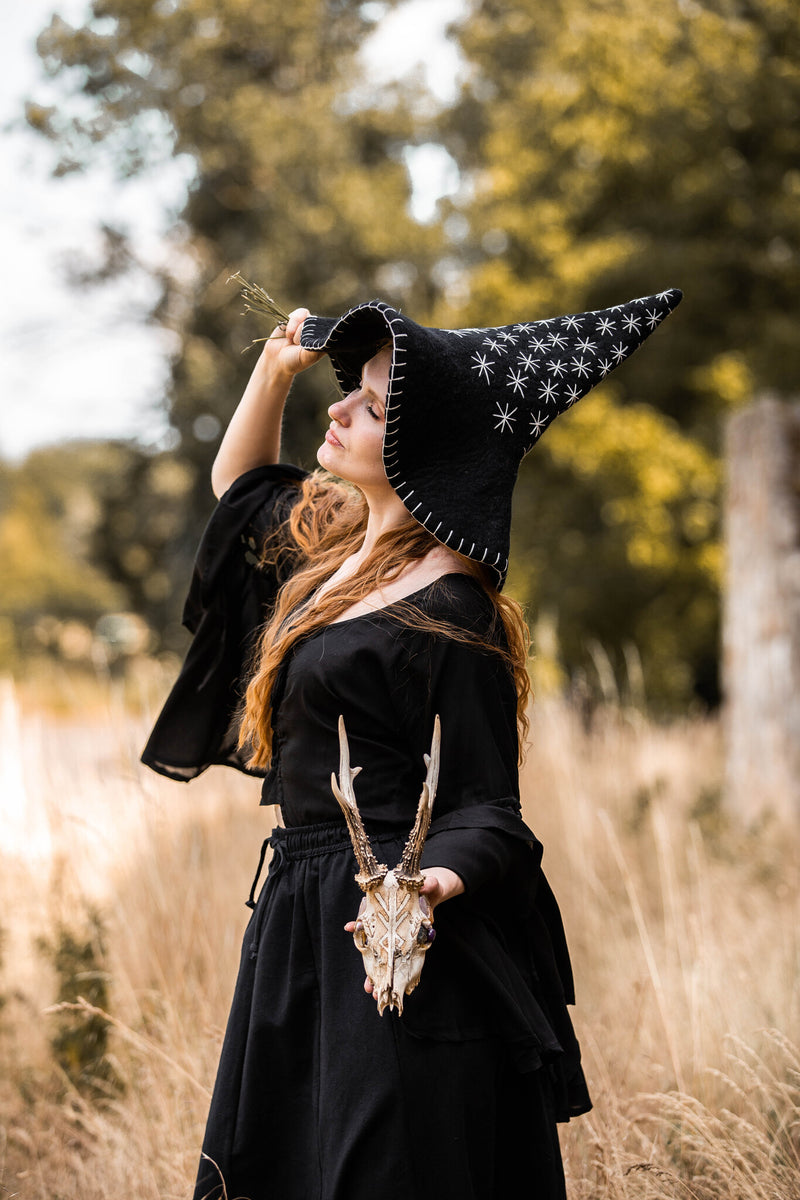 Sombrero de bruja con estrellas, negro, lana