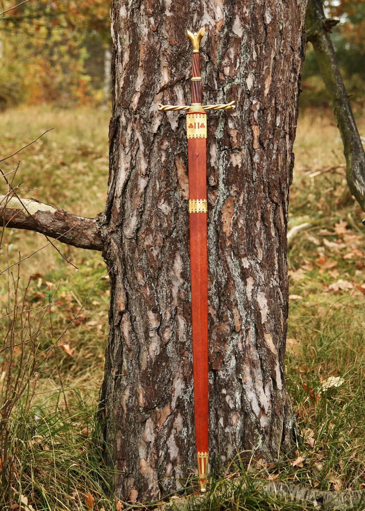 Średniowieczny miecz Oakeshott XVIII, półostry