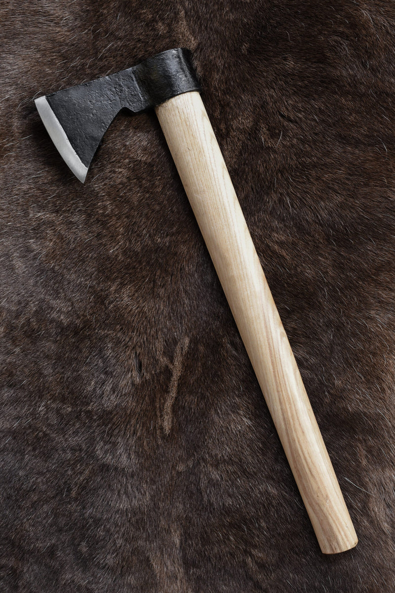 Viking hand axe, type D, semi-sharp