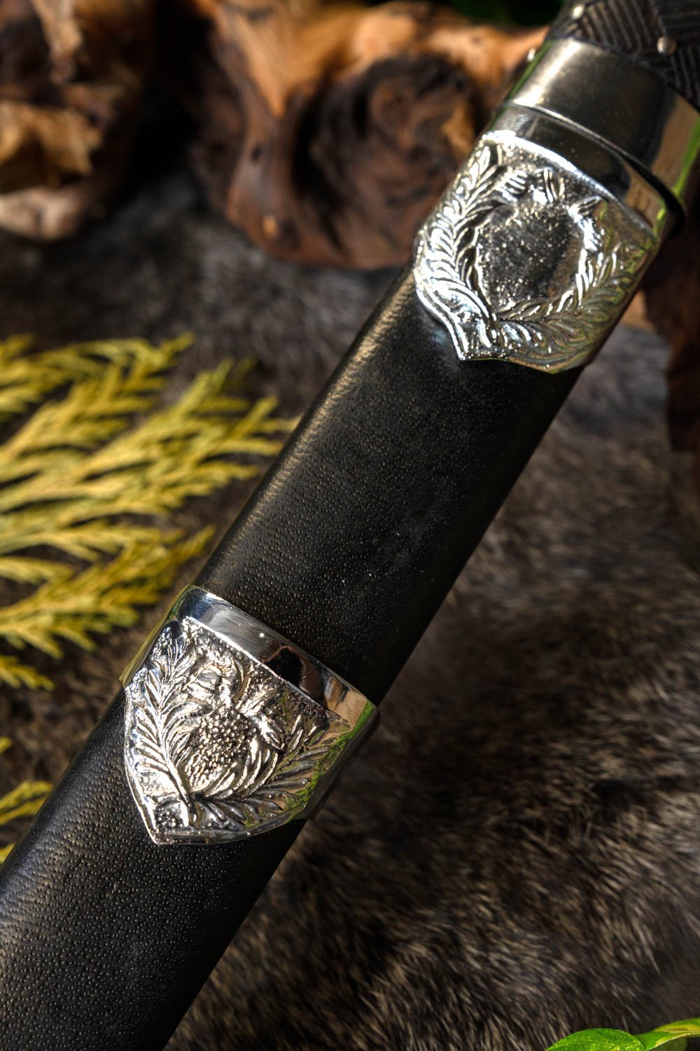 Verzierter Dirk, halbscharf