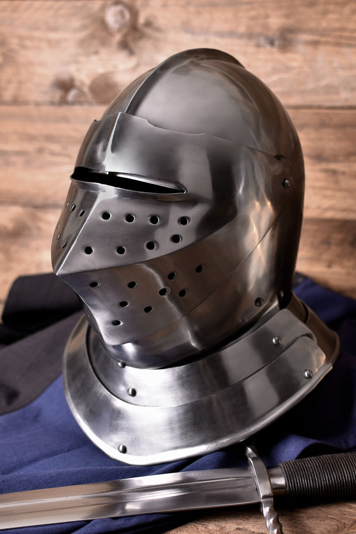 Early 16th century closed helm, 1–1.2 mm