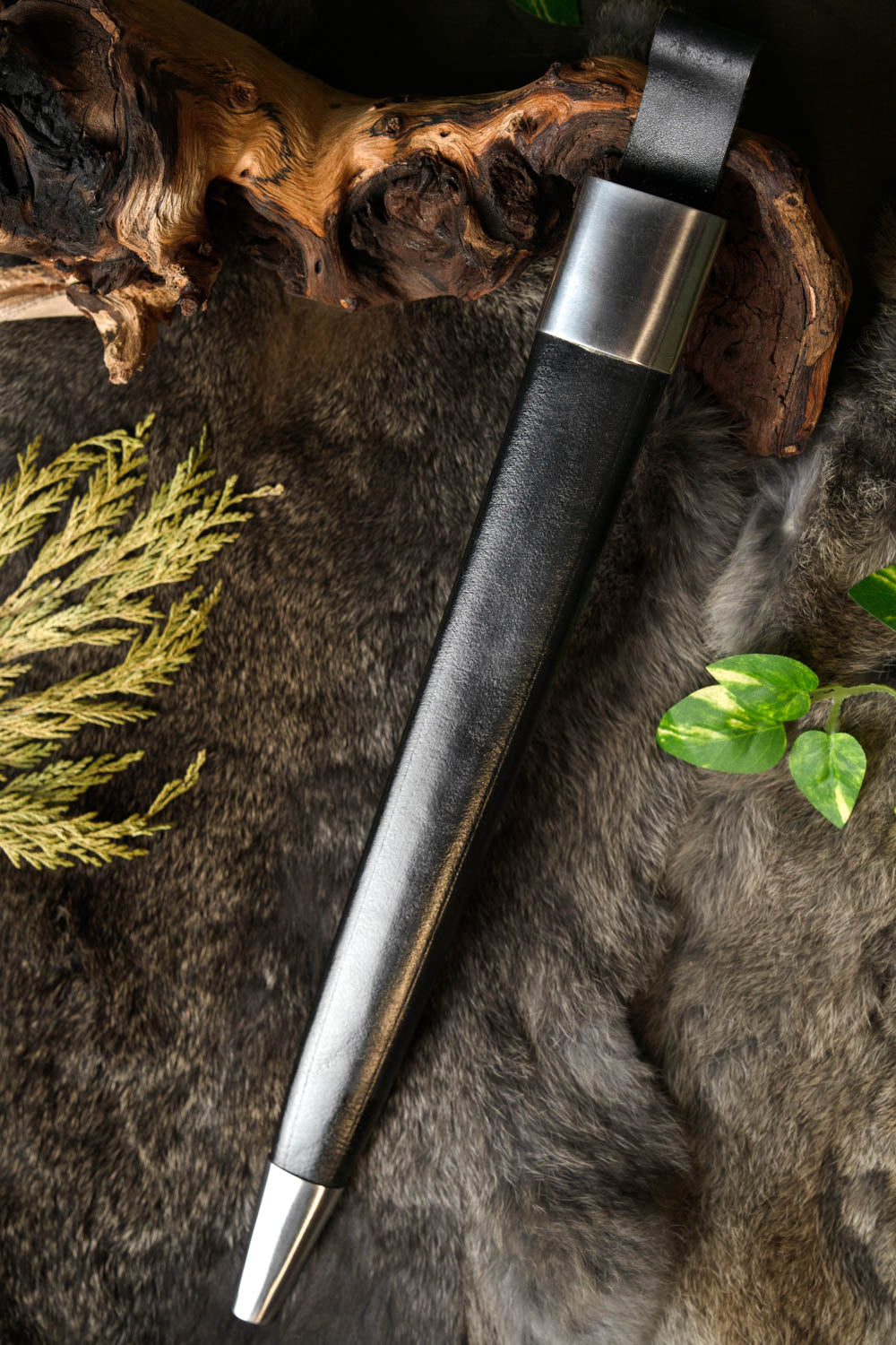 Skotsk dirk Highland 1500, halvvass