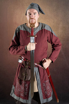 Geborduurde Norgaard tuniek, rood