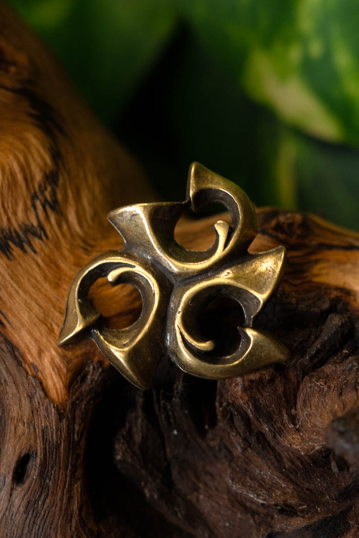 Garniture de ceinture romaine en forme de trompette