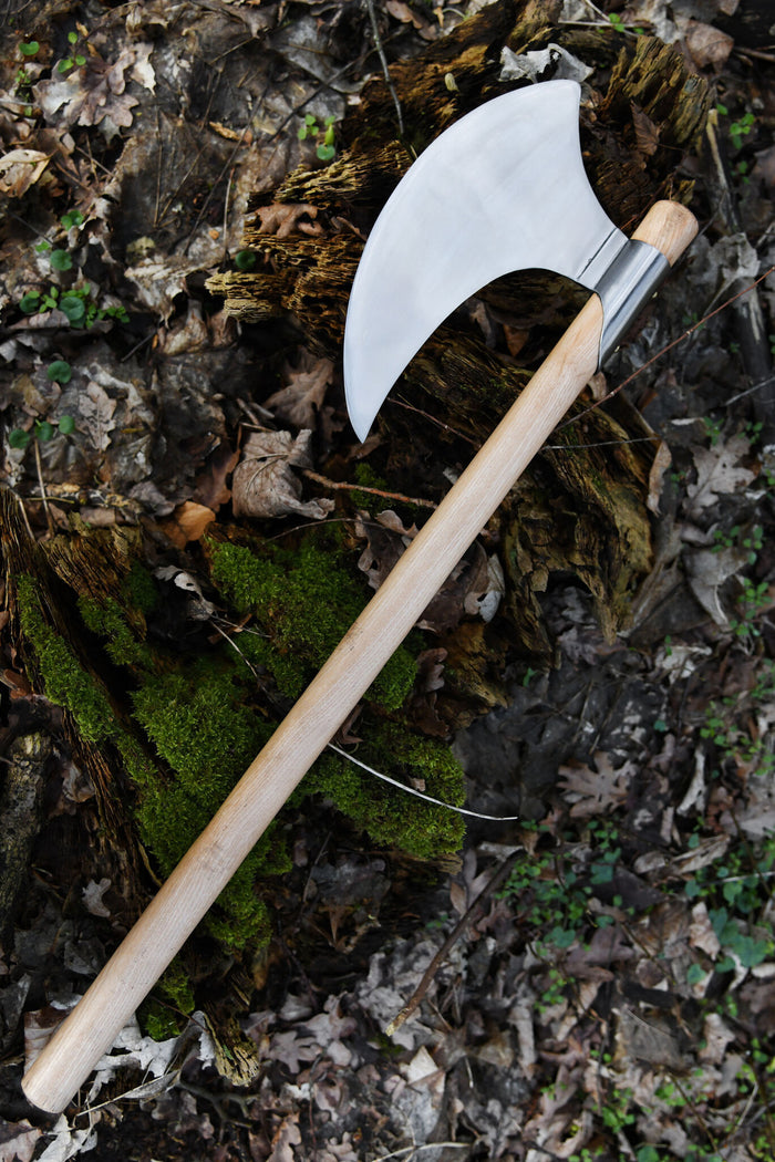 Gothic bearded axe with long beard, semi-sharp