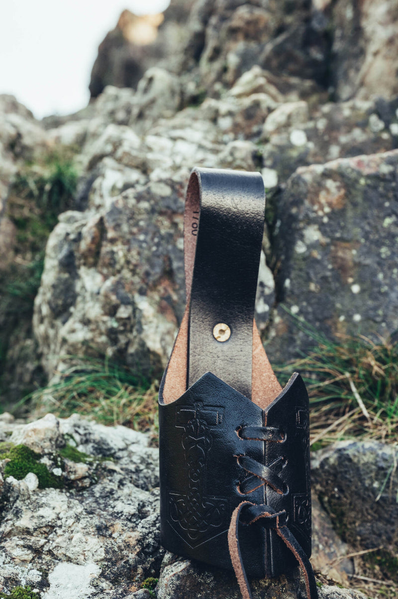 Corne à boire support Marteau de Thor, noir