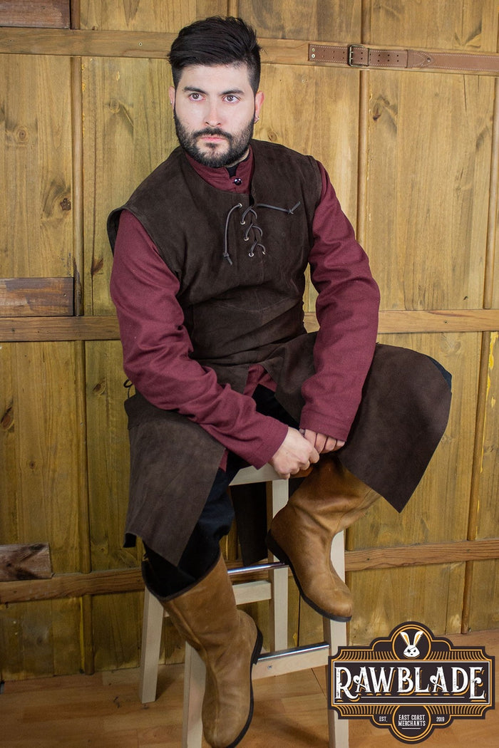 Tabard John ze skóry dwoinowej – brązowy