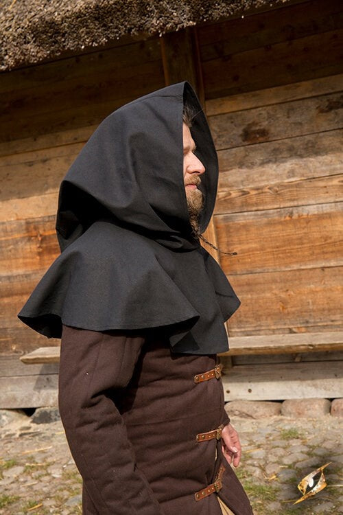 Medeltida kaperon Walt, svart