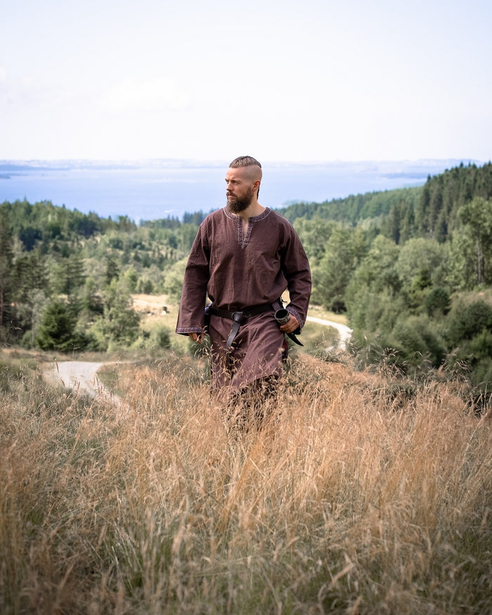 Germaanse Thorsberg tuniek Wulfhard, donkerbruin