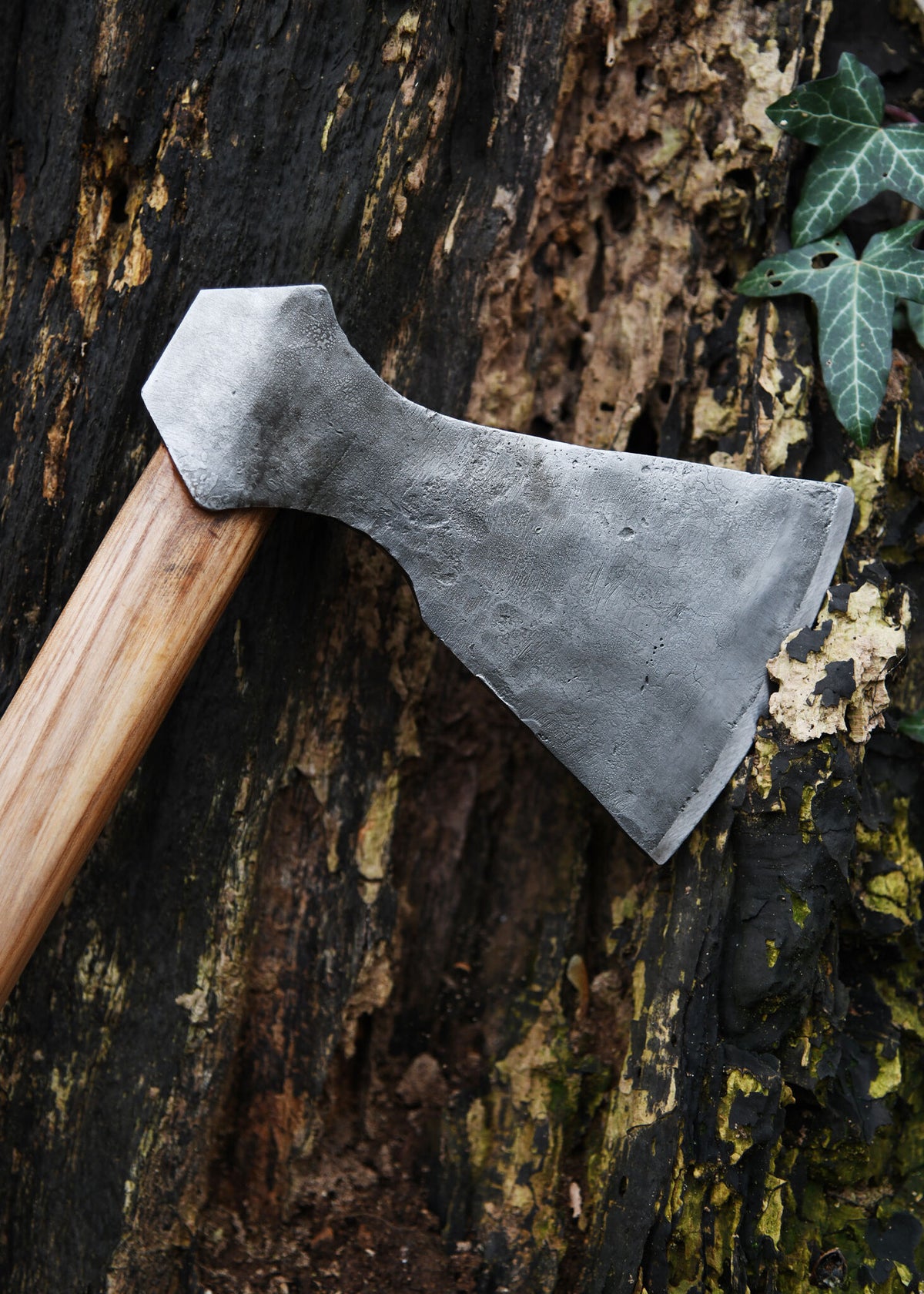 Wikiński topór, stal kuta ręcznie, typ F, półostry