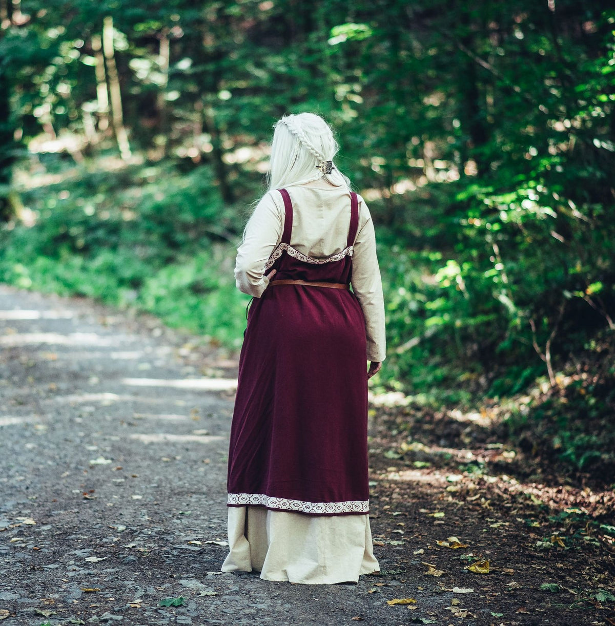 Hangeroc Svanhild, rosso