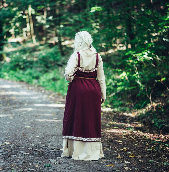 Hangeroc Svanhild, rosso