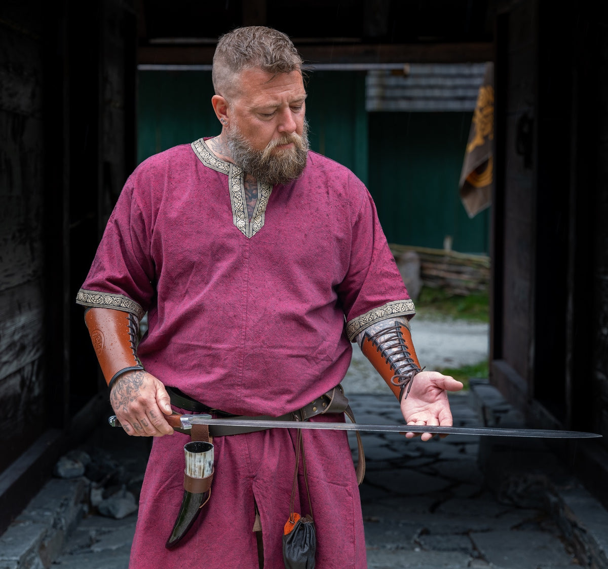 Tunica celtica a maniche corte, rossa