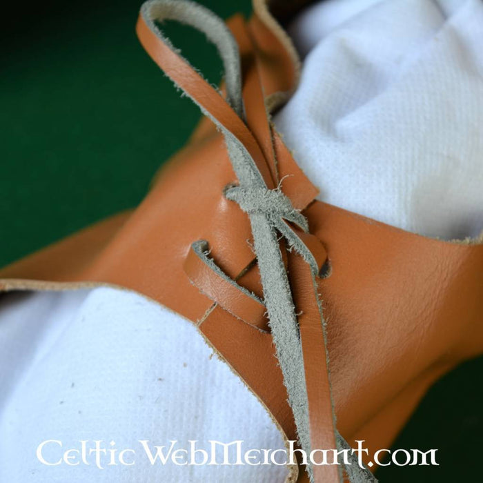 Vendesko med rem (1100–1500)