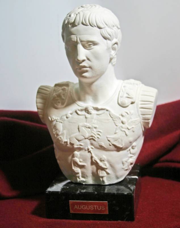 Bust emperor Augustus Prima Porta