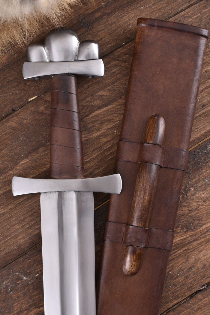 10th century Viking sword Petersen type S, semi-sharp