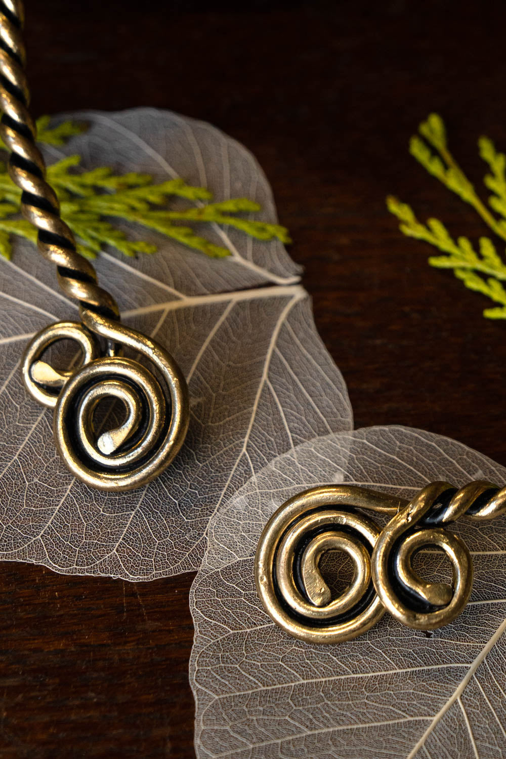 Torc s keltskimi spiralami, bron