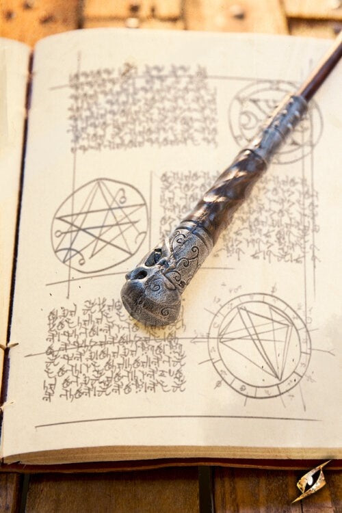 Wand Necronomicon, brown