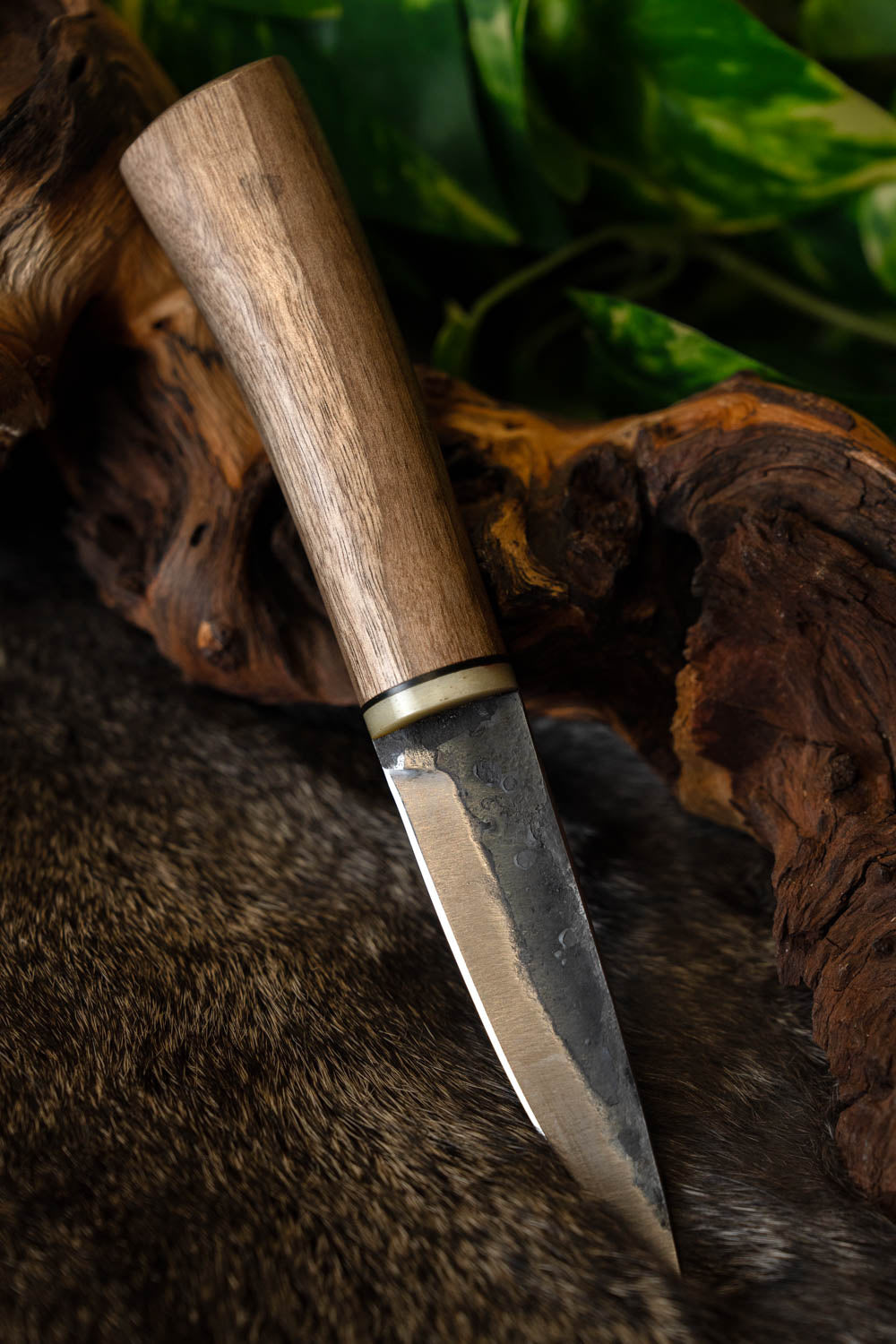 900-tals vikingakniv Jorvik, halvskarp