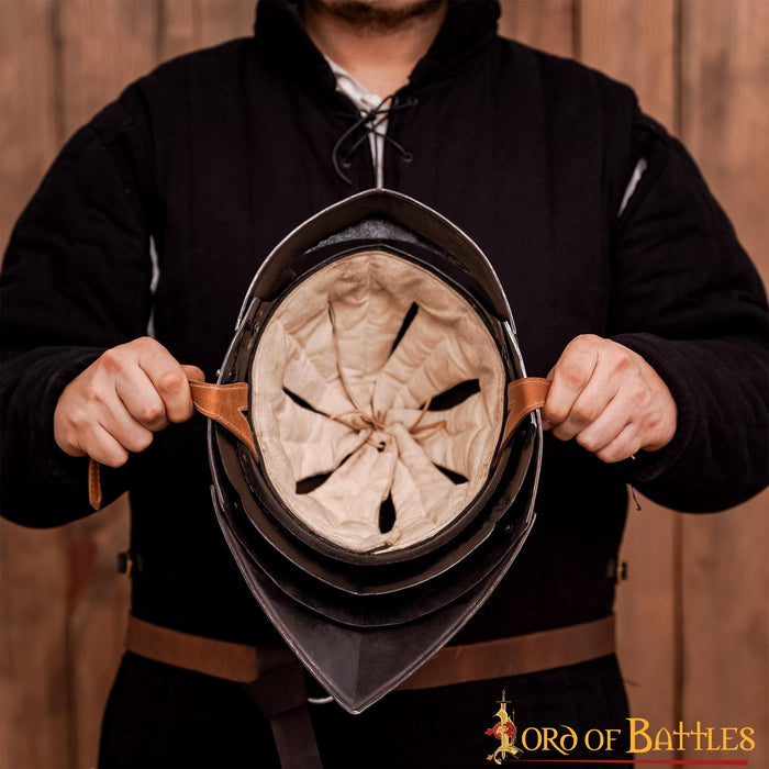 Tysk sallet med nakkebeskyttelse, 2 mm (battle-ready)