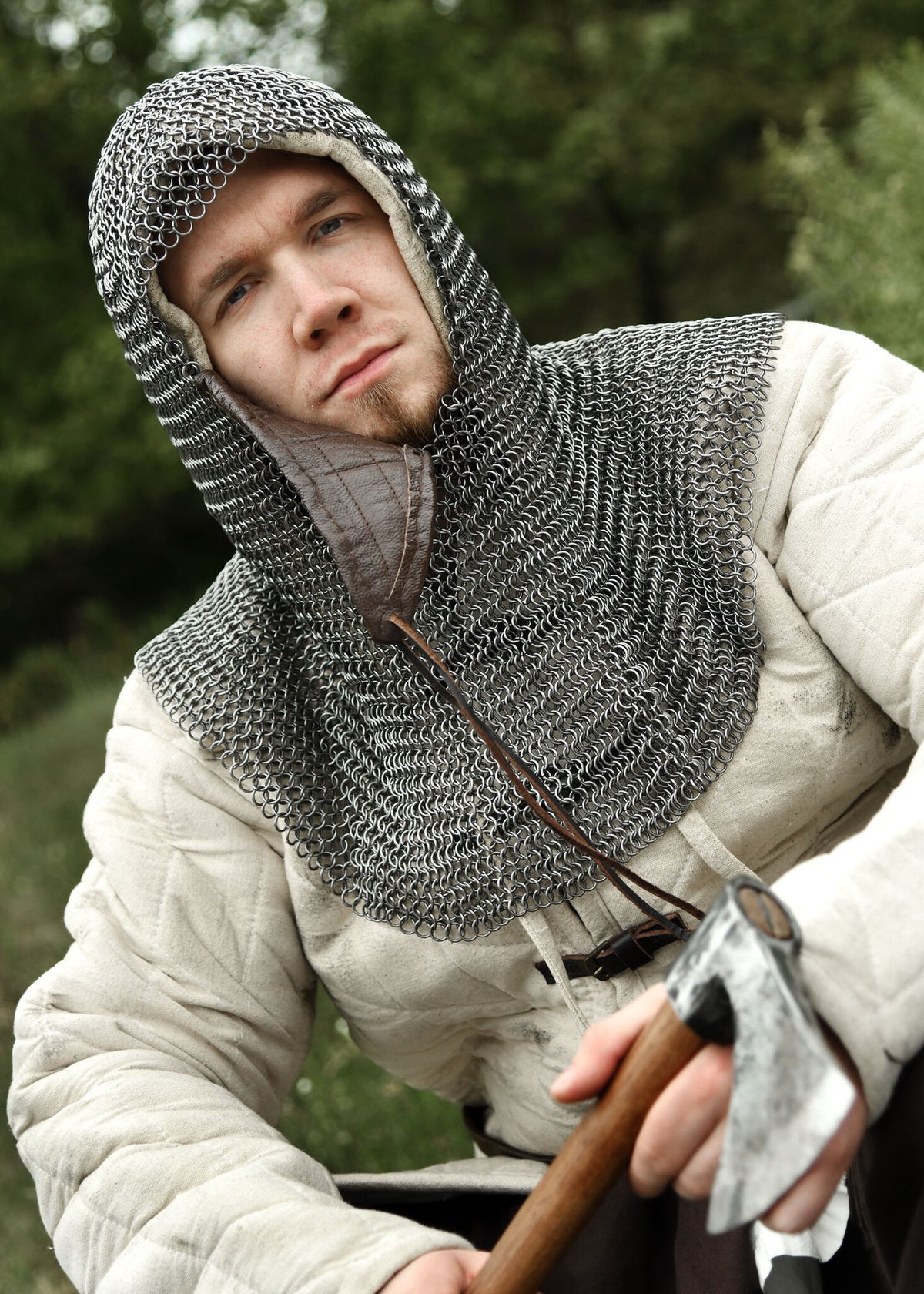 Ringhuva i ringbrynja med triangulär ventail, obehandlad, 8 mm