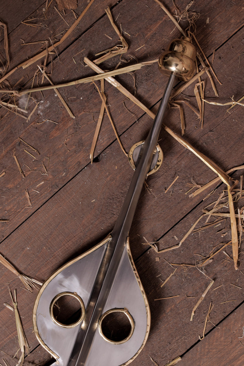 Grot vexillum, półostry