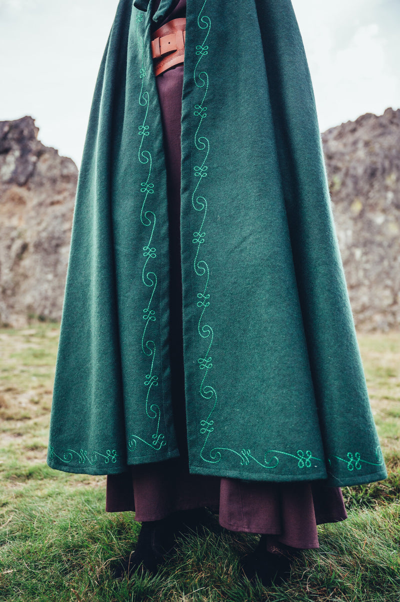Bestickter Mantel Damia, grün, Wollmischung